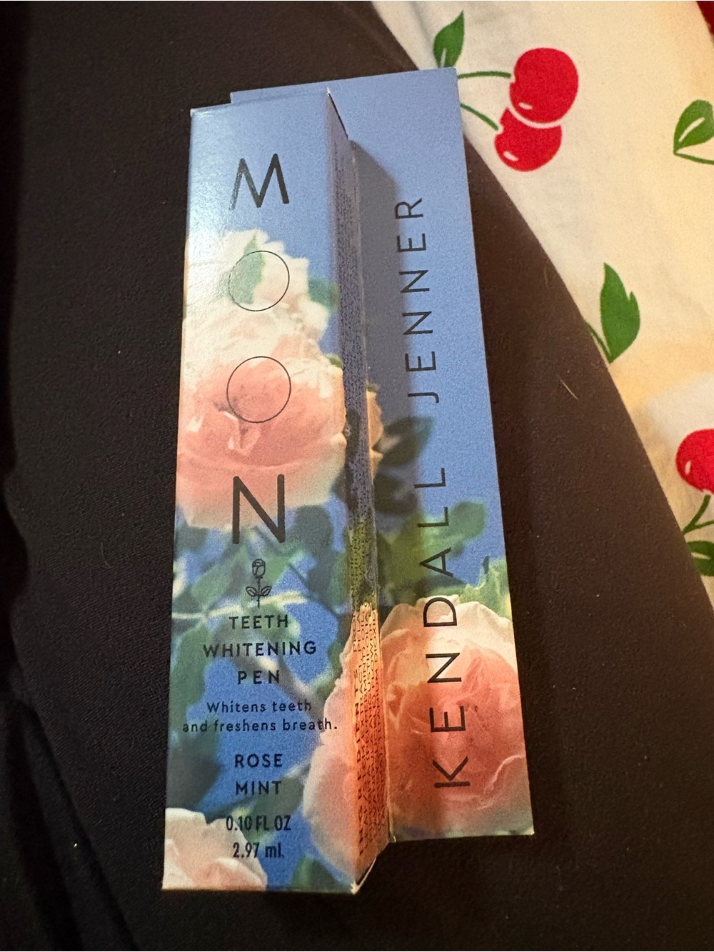 New Moon Teeth Whitening Pen - Rose Mint by Kendall Jenner